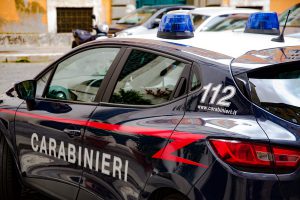 macchina dei carabinieri